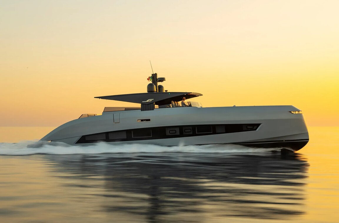 The Manda 72 Luxury Motor Yacht
